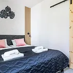Apartament Enklawa Piamola, Z Basenem Oraz Strefą Zabaw Dla Dzieci