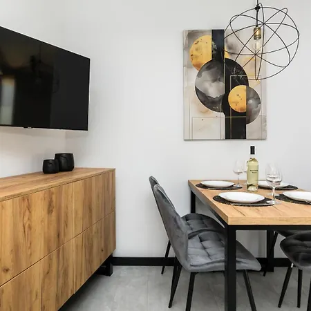 Enklawa Piamola, Z Basenem Oraz Strefa Zabaw Dla Dzieci Apartment