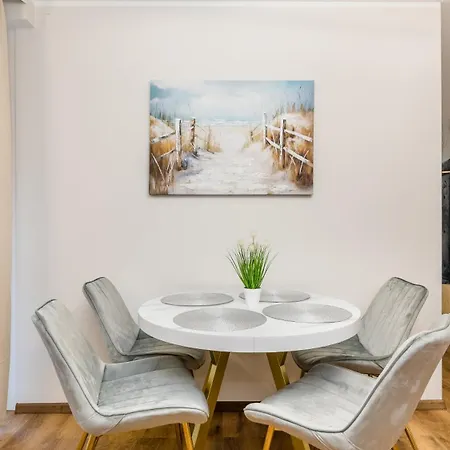 Apartman Enklawa Piamola *