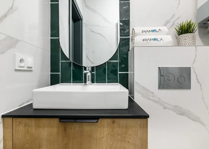 Enklawa Piamola, Z Basenem Oraz Strefa Zabaw Dla Dzieci 库瑞尼卡慕斯卡