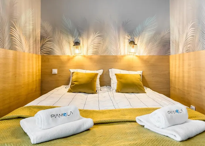 Enklawa Piamola, Z Basenem Oraz Strefa Zabaw Dla Dzieci *